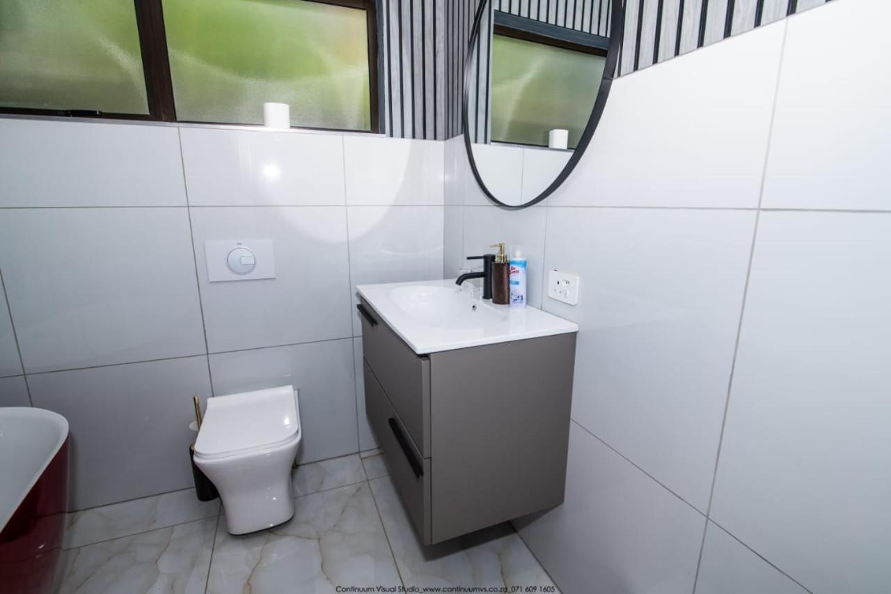 The Fine Line Lodge Pretoria-Noord Esterno foto